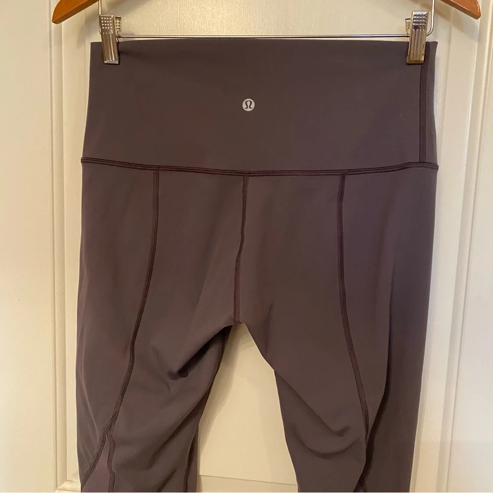 LULULEMON PANTS LEGGINGS CAPRI CROPPED GRAY SHEER SCALLOP HEM SIZE 10